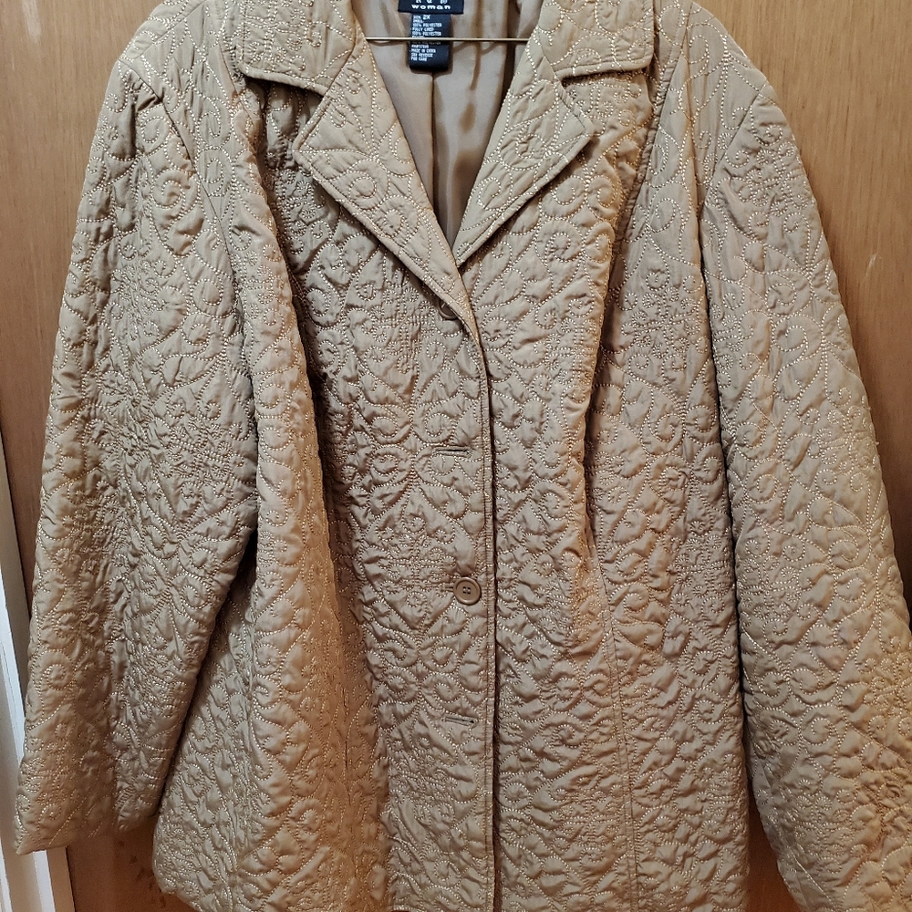 Women's quilted jacket tan